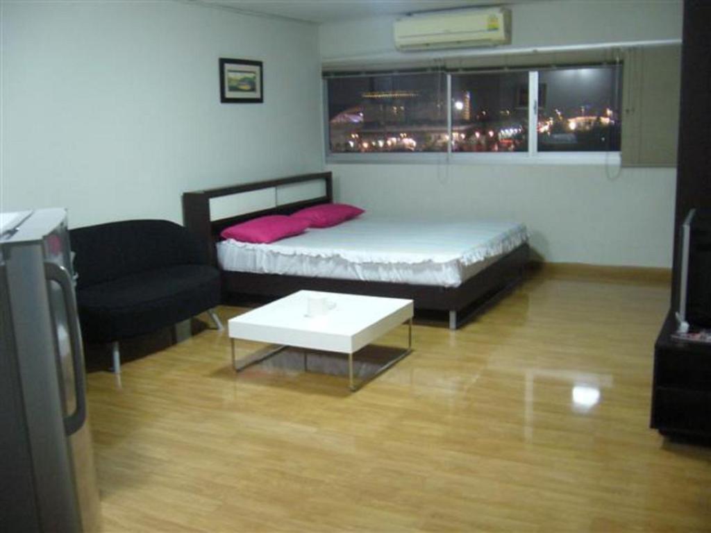 Impact Don Mueang Bangkok Guest House Exterior foto